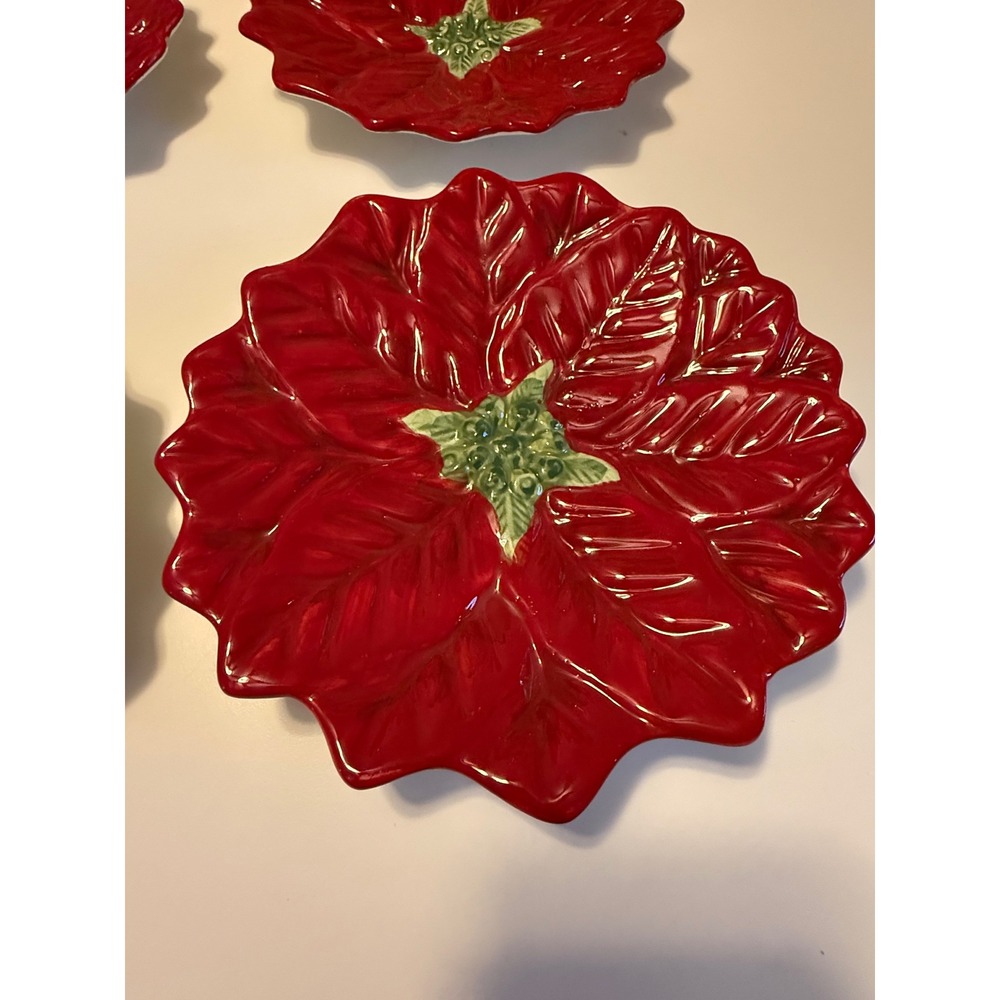 Maxcera‎ Red Poinsettia Ceramic Salad Dessert Plates Set of 4 Christmas Holiday - Picture 4 of 7